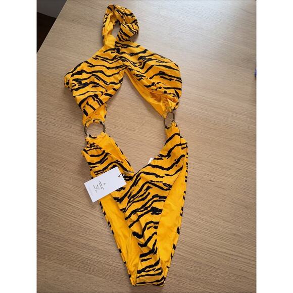 WE WORE WHAT Swimsuit Striped Danielle Anima Pint Women’s Small NWT 1242 - Picture 1 of 7